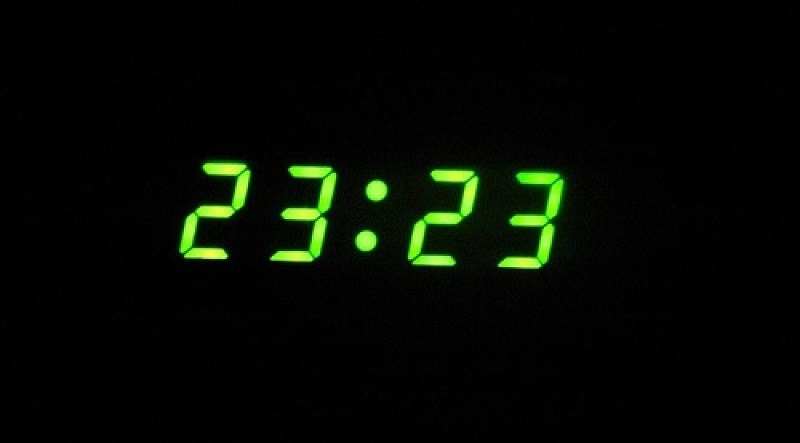 23:23 на часах