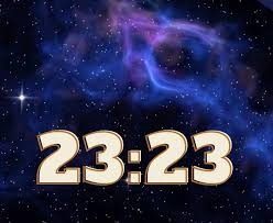 23:23 на часах