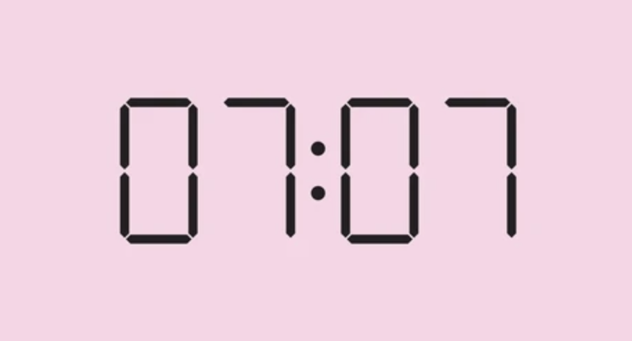 07:07 на часах